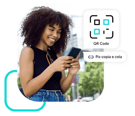 Mulher usando celular